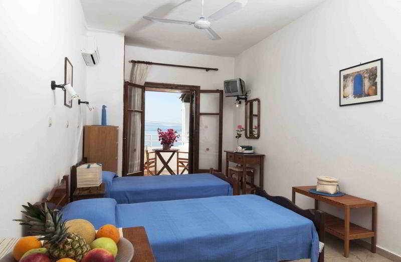 Captain'S Apts Barbati Exteriör bild